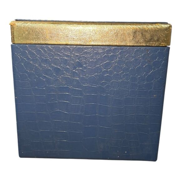 Vintage Empire Beauty Schools Blue & Gold Train Case - Picture 5 of 9